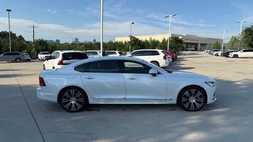Crystal White 2023 Volvo S90 Ultimate