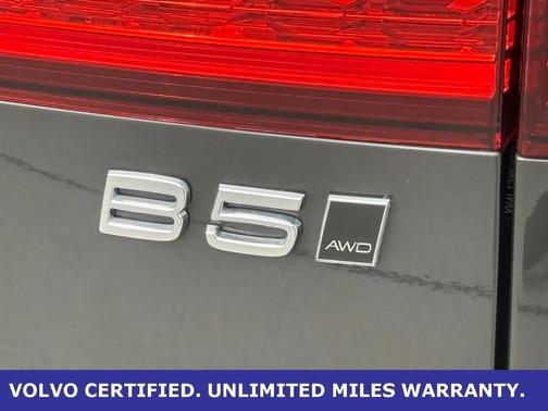 2025 Volvo V60 Cross Country B5 Plus