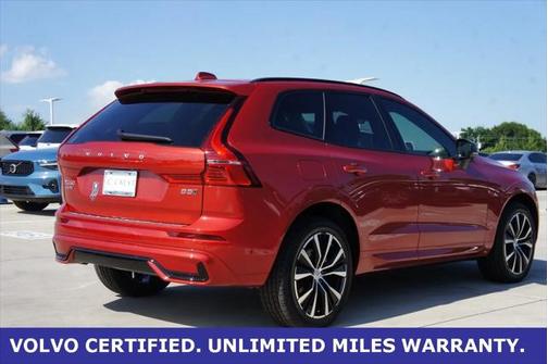 2025 Volvo XC60 B5 Plus