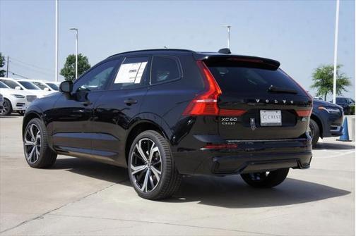 2025 Volvo XC60 B5 Ultra
