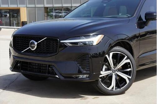 2025 Volvo XC60 B5 Ultra