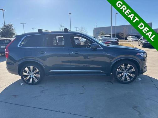 2022 Volvo XC90 T6 Inscription