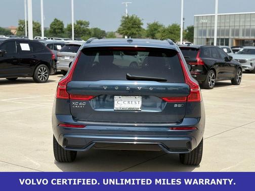 Denim Blue Metallic 2024 Volvo XC60 B5 Plus Dark Theme