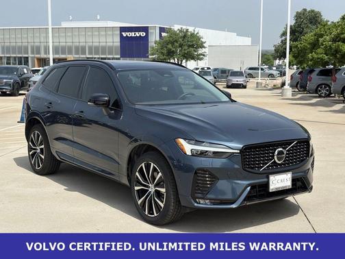 Denim Blue Metallic 2024 Volvo XC60 B5 Plus Dark Theme