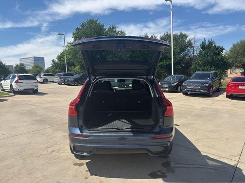 Denim Blue Metallic 2024 Volvo XC60 B5 Plus Dark Theme