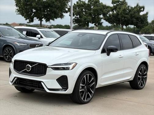 2025 Volvo XC60 B5 Ultra