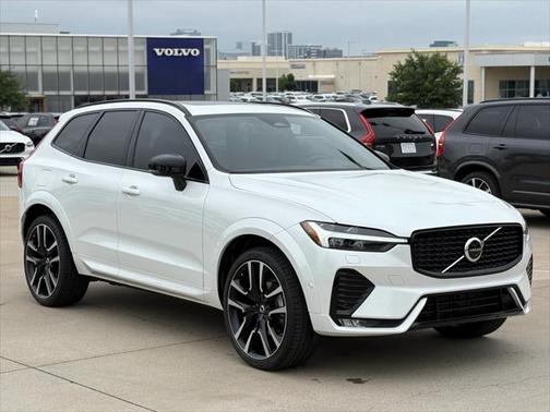 2025 Volvo XC60 B5 Ultra