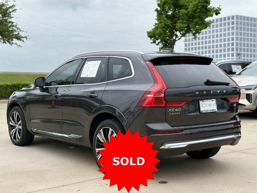 Platinum Gray Metallic 2023 Volvo XC60 B5 Ultimate Bright Theme