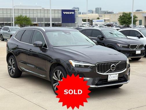 Platinum Gray Metallic 2023 Volvo XC60 B5 Ultimate Bright Theme