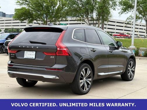 Platinum Gray Metallic 2023 Volvo XC60 B5 Ultimate Bright Theme