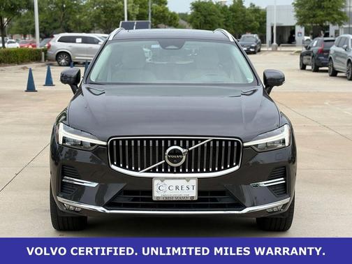 Platinum Gray Metallic 2023 Volvo XC60 B5 Ultimate Bright Theme