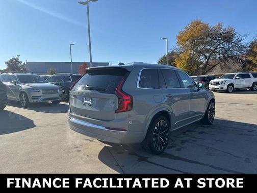 2025 Volvo XC90 B6 Plus 7-Seater