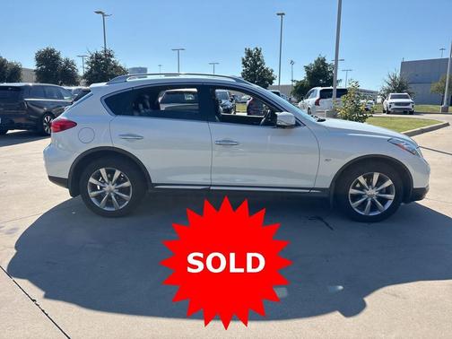 2017 INFINITI QX50 Base