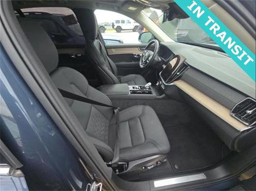 2025 Volvo XC90 B6 Plus 7-Seater