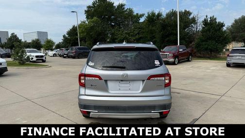 Lunar Silver Metallic 2019 Honda Pilot Touring 8-Passenger