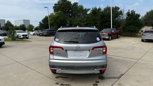 Silver 2019 Honda Pilot Touring 8-Passenger