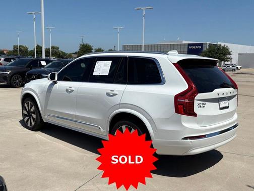 Crystal White Metallic 2024 Volvo XC90 Recharge Plug-In Hybrid Ultimate