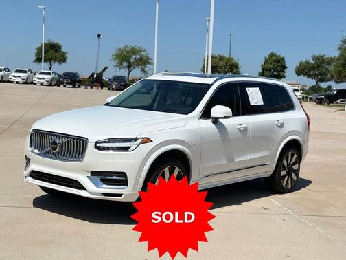Crystal White Metallic 2024 Volvo XC90 Recharge Plug-In Hybrid Ultimate