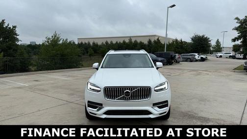 Crystal White Metallic 2024 Volvo XC90 Recharge Plug-In Hybrid Ultimate