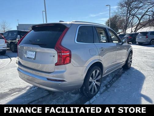 2024 Volvo XC90 B6 Plus Bright Theme