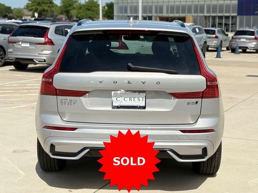 Silver Dawn Metallic 2025 Volvo XC60 B5 AWD