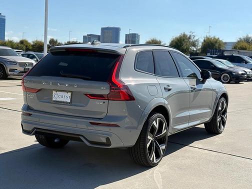 2026 Volvo XC60 B5 Ultra