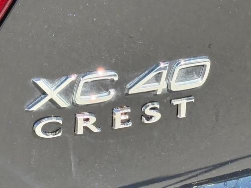 2025 Volvo XC40 B5 AWD