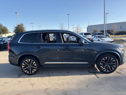 2025 Volvo XC90 B6 Plus 7-Seater