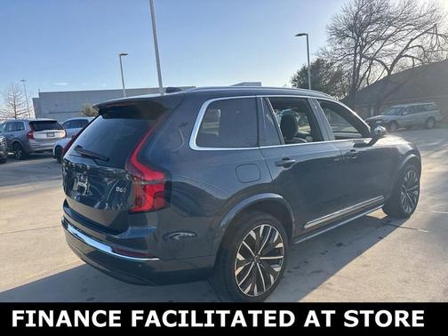 2025 Volvo XC90 B6 Plus 7-Seater