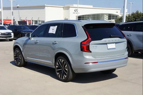2025 Volvo XC90 Plug-In Hybrid T8 (2025.5) Plus 7-Seater