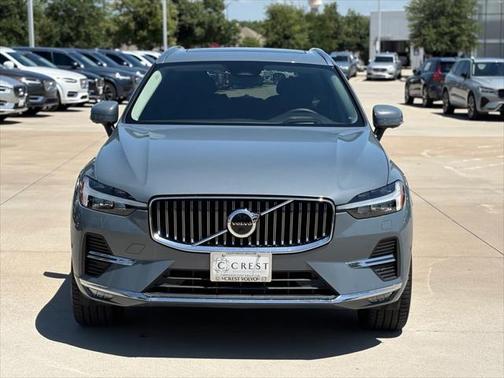 2023 Volvo XC60 B5 Ultimate Bright Theme