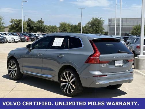 2023 Volvo XC60 B5 Ultimate Bright Theme