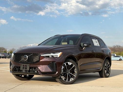 2026 Volvo XC60 Plug-In Hybrid T8 Plus