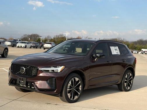 2026 Volvo XC60 Plug-In Hybrid T8 Plus