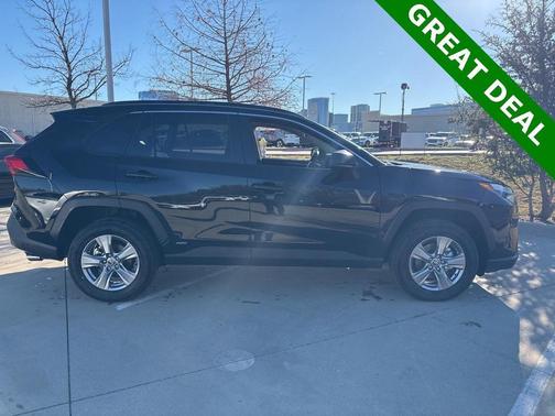 2025 Toyota RAV4 Hybrid LE