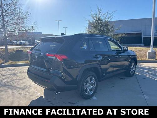 2025 Toyota RAV4 Hybrid LE