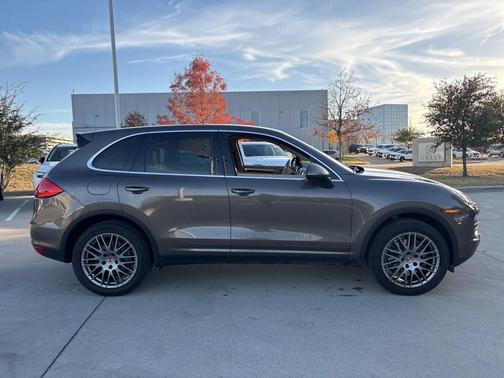 2014 Porsche Cayenne Cayenne