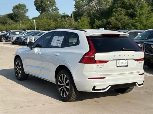 2025 Volvo XC60 B5 Plus