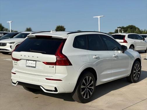 2025 Volvo XC60 B5 Plus