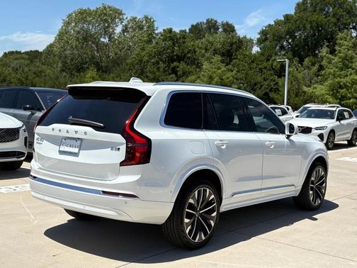 2026 Volvo XC90 B5 Plus 7-Seater