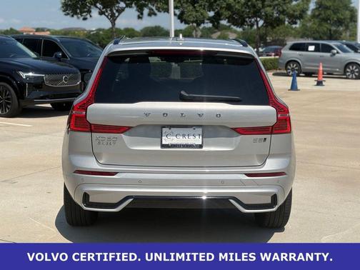 Silver Dawn Metallic 2025 Volvo XC60 B5 Plus
