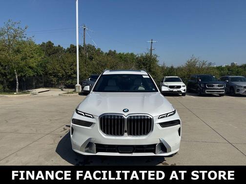 Mineral White Metallic 2025 BMW X7 xDrive40i