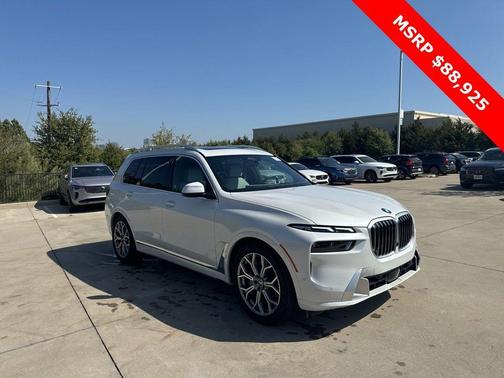 Mineral White Metallic 2025 BMW X7 xDrive40i