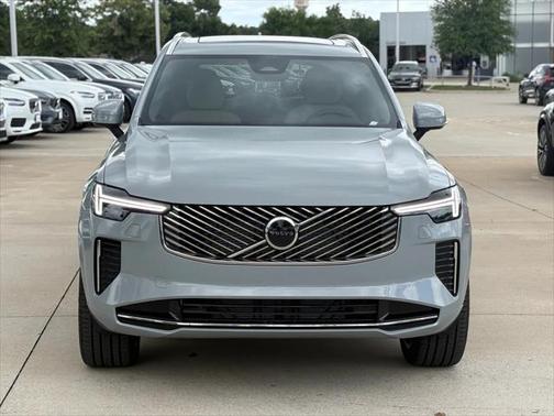 2025 Volvo XC90 B5 (2025.5) Core
