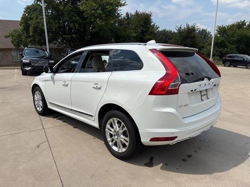 2015 Volvo XC60 T5 Premier Plus