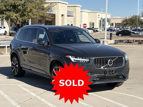 2021 Volvo XC90 T6 Momentum