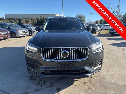 2021 Volvo XC90 T6 Momentum