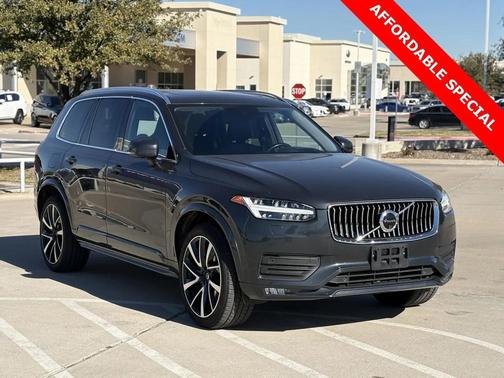 2021 Volvo XC90 T6 Momentum