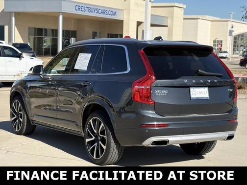 2021 Volvo XC90 T6 Momentum