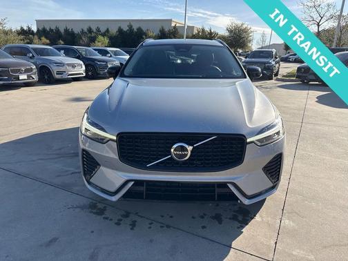 2023 Volvo XC60 B5 Ultimate Dark Theme